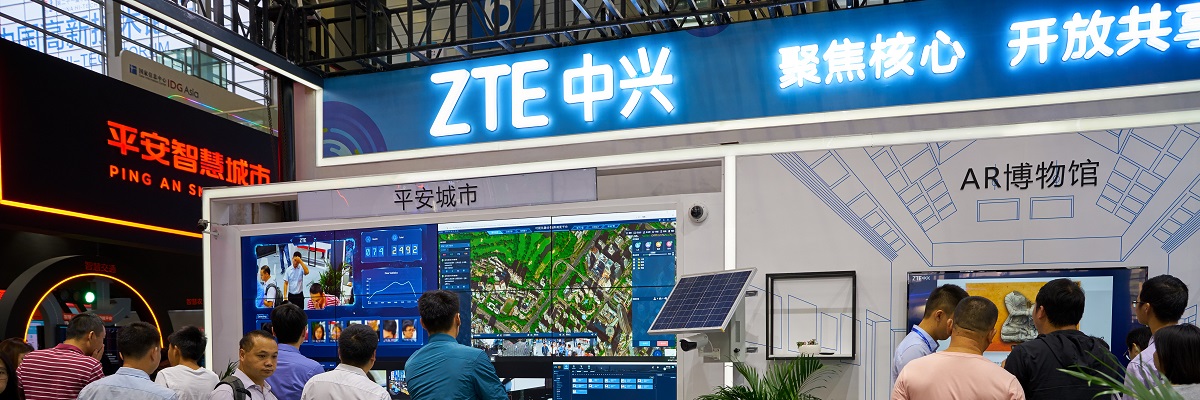 SHENZHEN, CHINA - CIRCA NOVIEMBRE 2019: Sala ZTE en la Feria de Alta Tecnología China 2019 en el Centro de Convenciones y Exposiciones de Shenzhen.