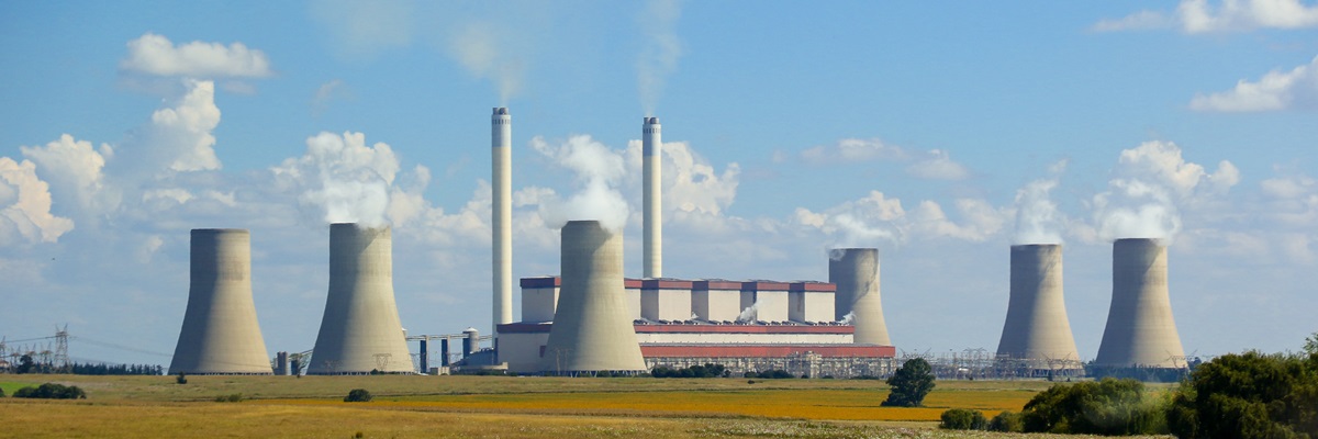 Kraftwerk in der Nähe von Standerton in der südafrikanischen Provinz Mpumalanga