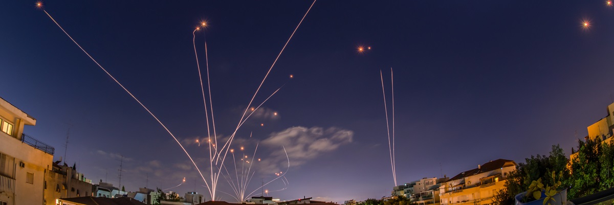 Intercepciones de la cúpula de hierro de los cohetes de Hamás - Sur de Israel - Ataque nocturno a la ciudad de Ashdod