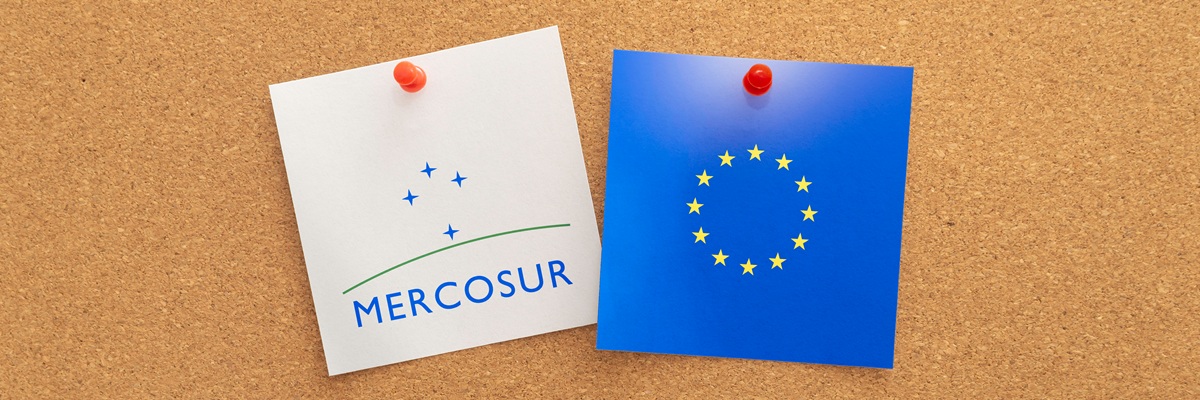 Mercosur and European Union pinned in a corkboard